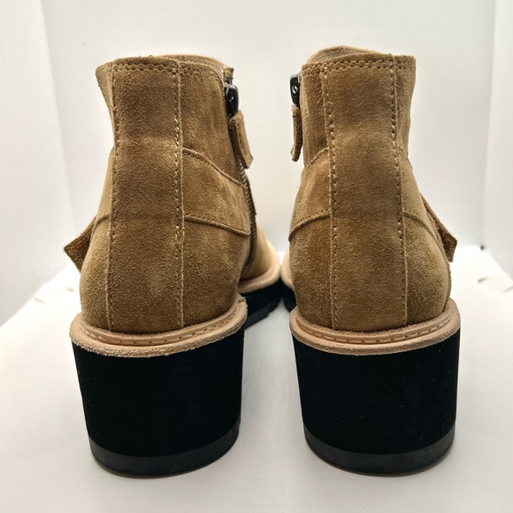 NWOT Eileen Fisher Cargo Platform Wedge Ankle Bootie. Color: Savana Size: 6.5 - Picture 14 of 15
